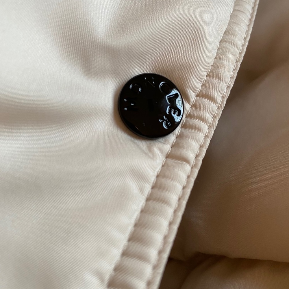 Moncler woman’s Coat - Picture 8 of 10